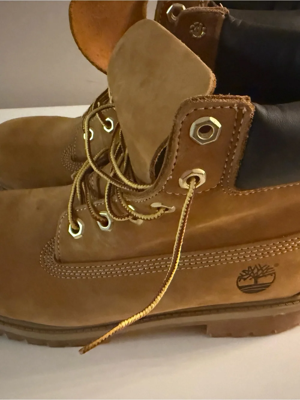 N/A tim boots